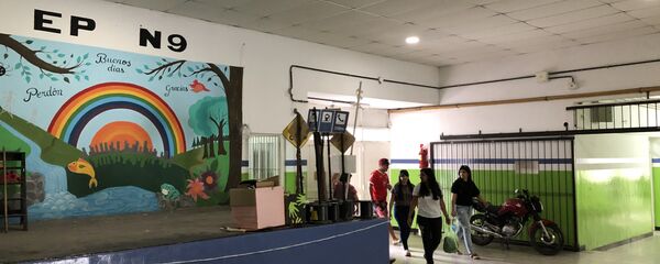 Escuela Primaria Número 9 'San Miguel Arcángel' de Los Polvorines, una ciudad ubicada a más de 30 km de la capital argentina - Sputnik Mundo