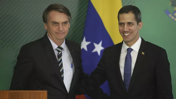 El presidente de Brasil, Jair Bolsonaro, y el autoproclamado presidente encargado de Venezuela, Juan Guaidó