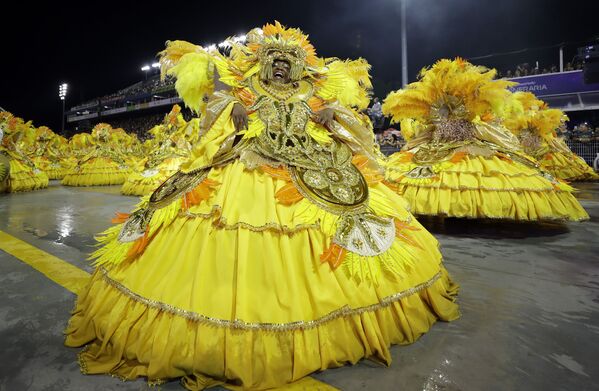 ¡Carnaval! Brasil vuelve a vibrar a ritmo de samba - Sputnik Mundo