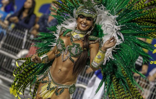 ¡Carnaval! Brasil vuelve a vibrar a ritmo de samba - Sputnik Mundo