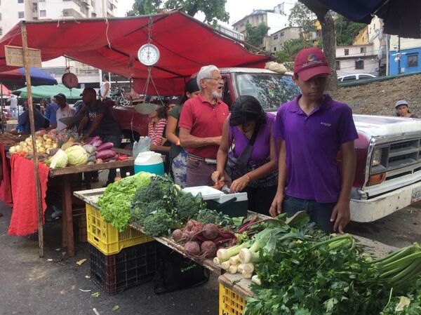 Un mercado de Caracas durante el feriado de Carnaval - Sputnik Mundo
