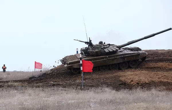 Biatlón de tanques en la región rusa de Volgogrado Biatlón de tanques en la región rusa de Volgogrado