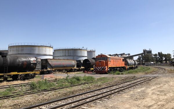 Instalaciones de procesamiento de soja en una terminal portuaria del Gran Rosario, Argentina - Sputnik Mundo