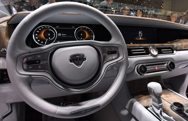 Aurus Senat en el Salón del Automóvil de Ginebra - Sputnik Mundo