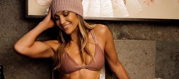 Jennifer López, cantante y actriz estadounidense - Sputnik Mundo