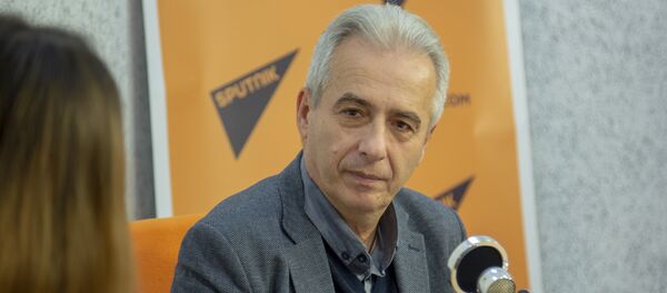 Milovan Drecun da una entrevista a Sputnik - Sputnik Mundo