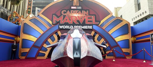 La alfombra roja en el estreno mundial de Capitana Marvel - Sputnik Mundo