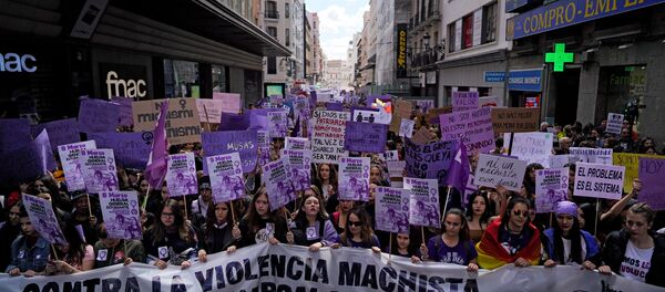 La huelga feminista en Madrid, España - Sputnik Mundo