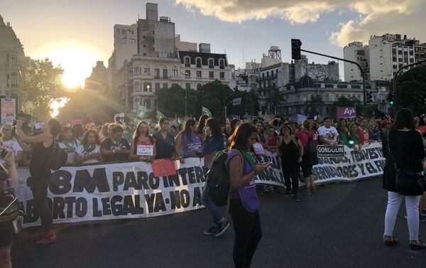 La marcha de las mujeres en Argentina - Sputnik Mundo