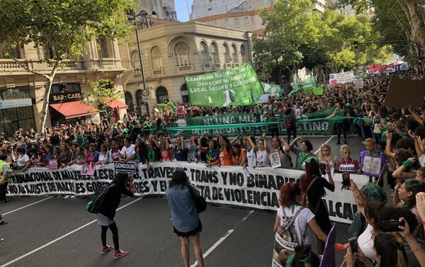 La marcha de las mujeres en Argentina - Sputnik Mundo