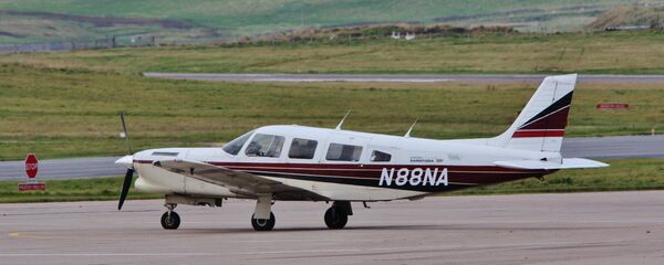 Una avioneta Piper PA - Sputnik Mundo