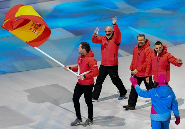 El paso de la delegación española en la inauguración de la XXIX Universiada de Invierno - Sputnik Mundo