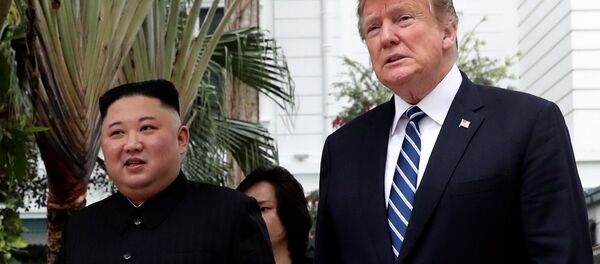 El líder norcoreano, Kim Jong-un y el presidente de EEUU, Donald Trump - Sputnik Mundo
