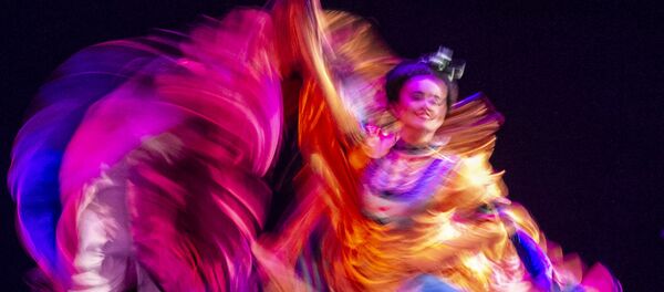 Bailarina del Ballet Folklórico de México de Amalia Hernández durante una presentación en el Palacio de Bellas Artes. - Sputnik Mundo