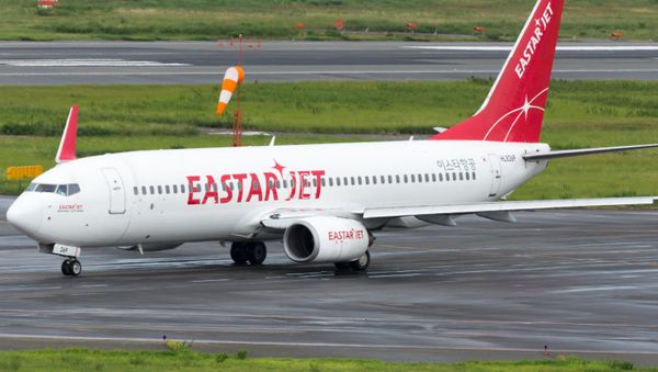 Un avión Boeing 737 MAX de la aerolínea Eastar Jet Un avión Boeing 737 MAX de la aerolínea Eastar Jet - Sputnik Mundo