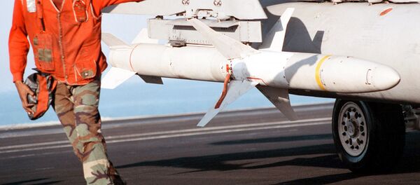 Misil AGM-88 HARM, foto archivo - Sputnik Mundo