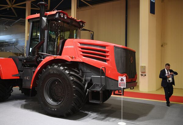 Tractores Kirovets, una de las propuestas de maquinaria rusa especializada que se propone crecer en Argentina - Sputnik Mundo