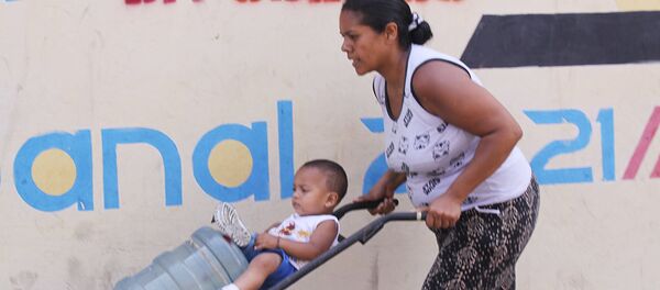 Venezolanos (imágen referencial) - Sputnik Mundo