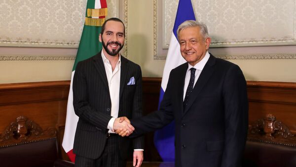 El presidente de México, Andrés Manuel López Obrador se reunió en Palacio Nacional con el presidente electo de El Salvador, Nayib Bukele, el 12 de marzo de 2019 - Sputnik Mundo