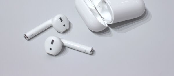 Auriculares AirPods - Sputnik Mundo