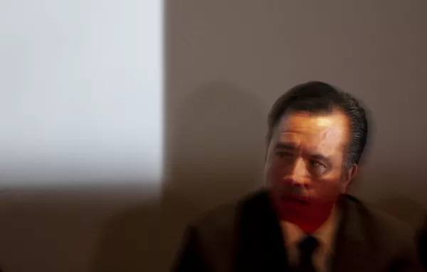 Cuitláhuac García, gobernador de Veracruz, durante la disculpa pública por la desaparición forzada de cinco jóvenes en Tierra Blanca, Veracruz, en 2016. Cuitláhuac García, gobernador de Veracruz, durante la disculpa pública por la desaparición forzada de cinco jóvenes en Tierra Blanca, Veracruz, en 2016. - Sputnik Mundo