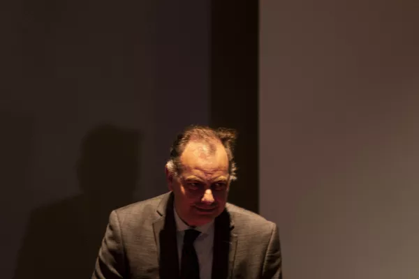 Jaime Rochín, titular de la Comisión Ejecutiva de Atención a Víctimas, durante la disculpa pública por la desaparición forzada de cinco jóvenes en Tierra Blanca, Veracruz, en 2016. Jaime Rochín, titular de la Comisión Ejecutiva de Atención a Víctimas, durante la disculpa pública por la desaparición forzada de cinco jóvenes en Tierra Blanca, Veracruz, en 2016. - Sputnik Mundo