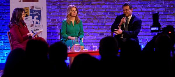 Zuzana Caputová y Maros Sefcovic, candidatos presidenciales de Eslovaquia - Sputnik Mundo