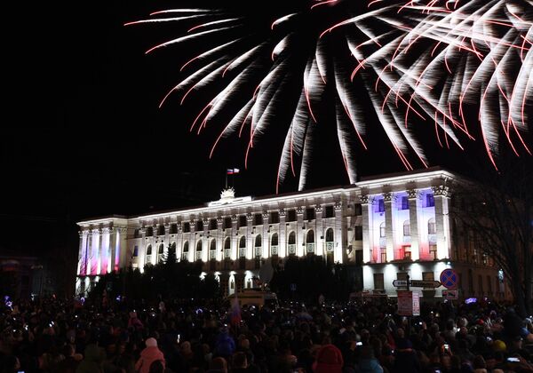 Crimea celebra a lo grande su retorno a Rusia - Sputnik Mundo