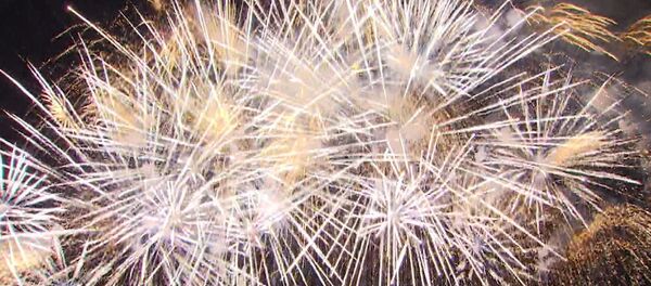 Crimea celebra su reincorporación a Rusia con grandes fuegos artificiales Crimea celebra su reincorporación a Rusia con grandes fuegos artificiales - Sputnik Mundo