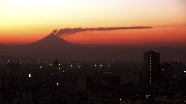 El volcan Popocatépetl - Sputnik Mundo