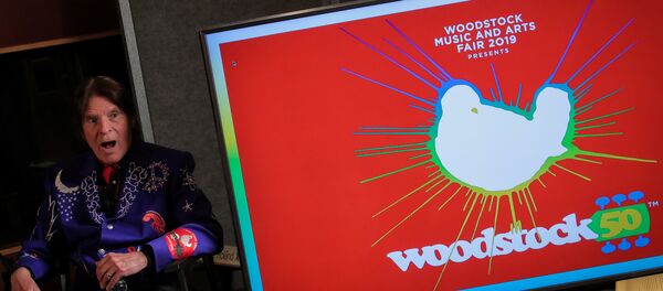 El cantante John Fogerty durante el evento de anuncio del cartel del festival Woodstock 50 - Sputnik Mundo