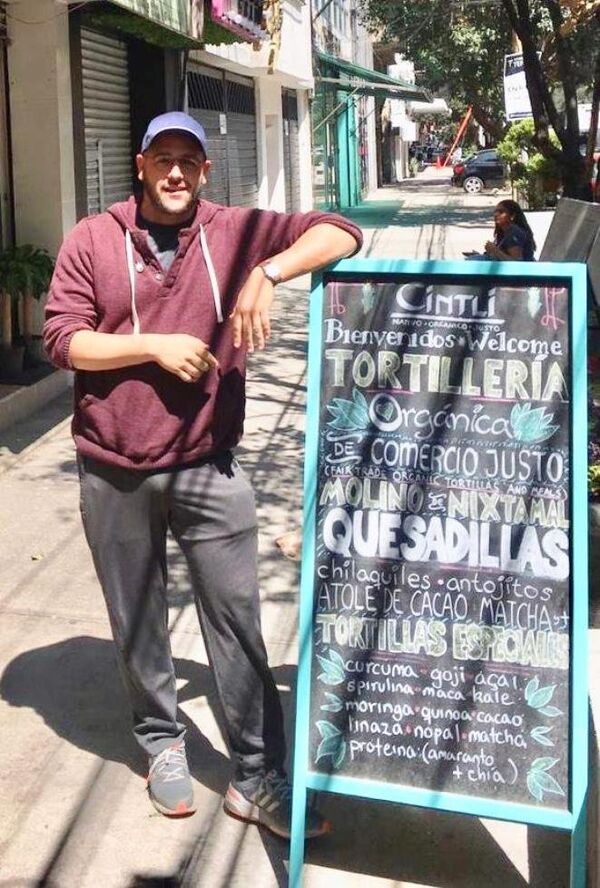 José Castañón, cofundador de la tortillería orgánica Cintli José Castañón, cofundador de la tortillería orgánica Cintli - Sputnik Mundo