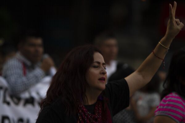 Ciudad de México. Susana Prieto, asesora jurídica del Movimiento 20/32 en la marcha en apoyo a las huelgas en Matamoros. - Sputnik Mundo