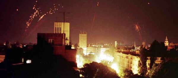 La defensa aérea de Yugoslavia intenta derribar los bombarderos de la OTAN - Sputnik Mundo