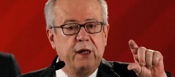 Carlos Urzúa, secretario de Hacienda y Crédito Público de México - Sputnik Mundo