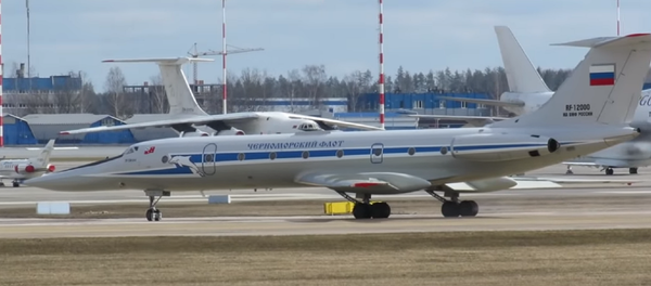 El ensayo del avión de entrenamiento Tu-134UBL - Sputnik Mundo