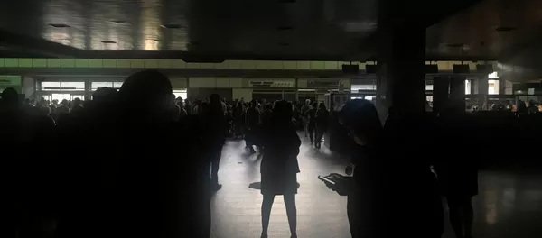 Aeropuerto internacional Simón Bolívar durante el apagón en Caracas, Venezuela Aeropuerto internacional Simón Bolívar durante el apagón en Caracas, Venezuela - Sputnik Mundo