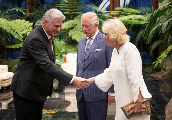 El presidente de Cuba, Miguel Díaz-Canel, recibió al príncipe Carlos y su esposa Camila durante su visita oficial a La Habana - Sputnik Mundo