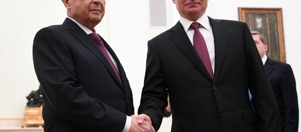 El presidente libanés, Michel Aoun, y el presidente de Rusia, Vladímir Putin El presidente libanés, Michel Aoun, y el presidente de Rusia, Vladímir Putin - Sputnik Mundo