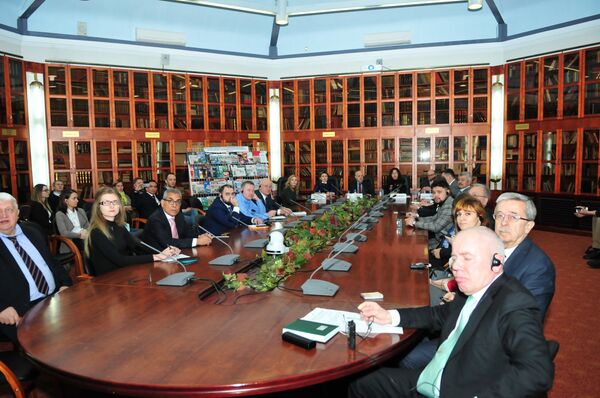 Participantes de la reunión entre la viceministra de Comercio y Turismo de Perú, Sayuri Bayona, y los empresarios de la Unión Económica Euroasiática (UEE) en la Cámara de Comercio e Industria de Rusia Participantes de la reunión entre la viceministra de Comercio y Turismo de Perú, Sayuri Bayona, y los empresarios de la Unión Económica Euroasiática (UEE) en la Cámara de Comercio e Industria de Rusia - Sputnik Mundo