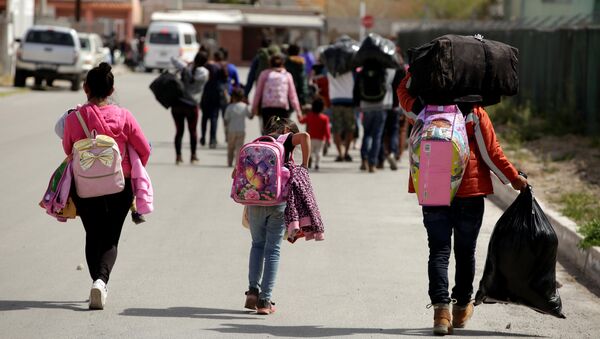 Mujeres migrantes en México - Sputnik Mundo