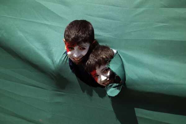 Bailarinas, renos y protestas: estas son las fotos más llamativas de la semana - Sputnik Mundo