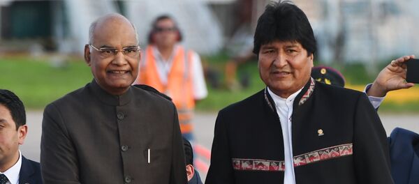 El presidente de la India, Ram Nath Kovind, con su par boliviano, Evo Morales - Sputnik Mundo