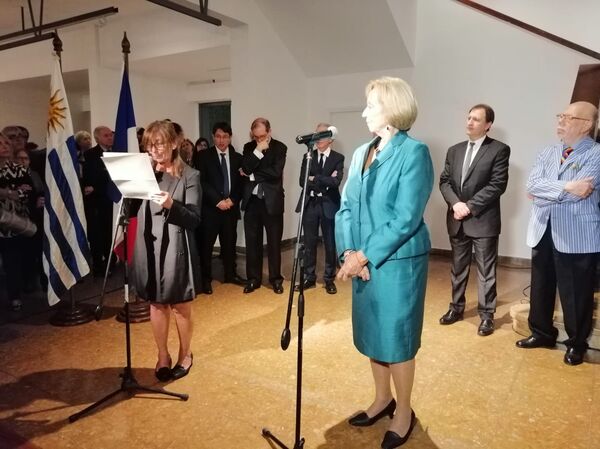 La ministra uruguaya María Julia Muñoz, del ministerio de Educación y Cultura, en la inauguración de la muestra Picasso en Uruguay - Sputnik Mundo