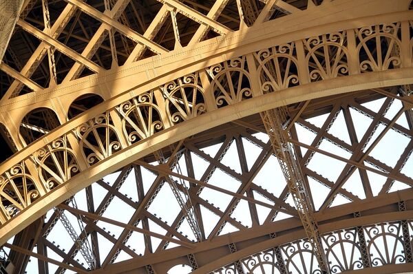 ¡Felicidades! La Torre Eiffel celebra su aniversario 130 - Sputnik Mundo