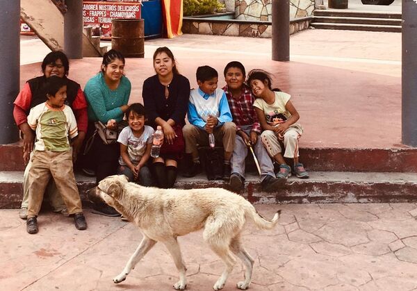 Habitantes del pueblo más cercano al volcán - Sputnik Mundo
