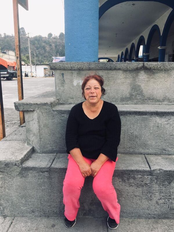 María Teresa es una vecina de Xalitzintla, el pueblo más cercano al Popocatépetl, atenta a lo que suceda con el volcán - Sputnik Mundo