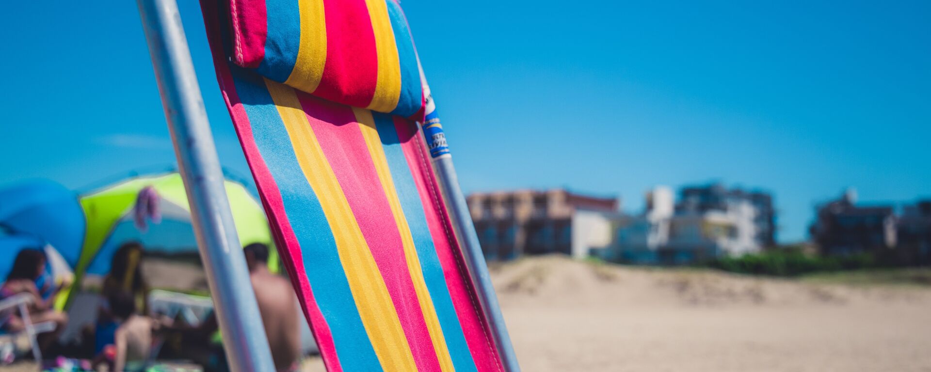 Una silla en la playa - Sputnik Mundo, 1920, 09.02.2023