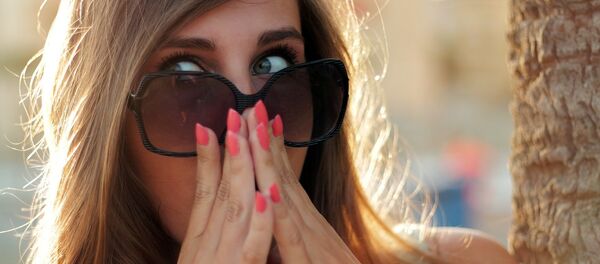 Mujer sorprendida - Sputnik Mundo