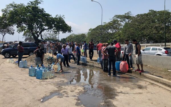 El bombeo de agua requiere buena parte de la electricidad que se consume en Caracas - Sputnik Mundo